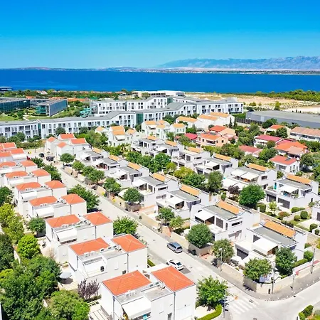 Dok Apartament Petrčane