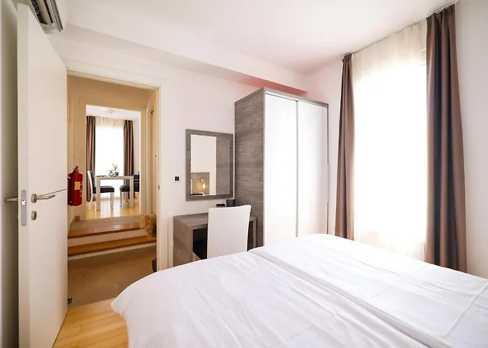 Dok Апартаменты *