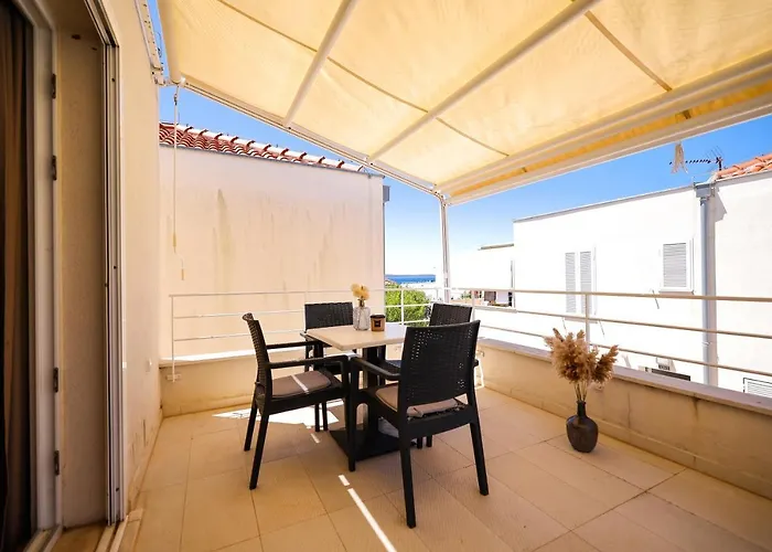 Dok Апартаменты *